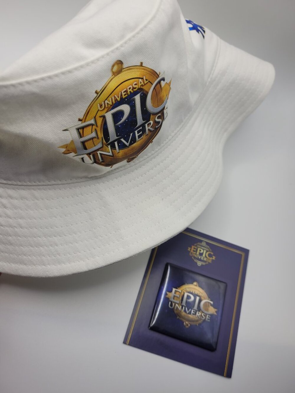 Epic Universe Emblem White Bucket Hat Adult Cotton & Magnet Universal Studios